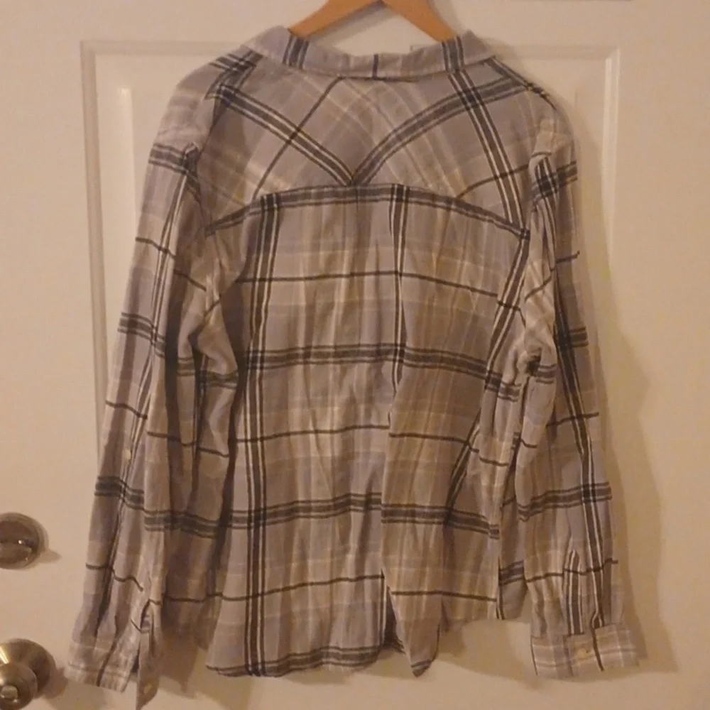 Basic editions womens plaid flannel shirt gray and black size XXL - Picture 4 of 4